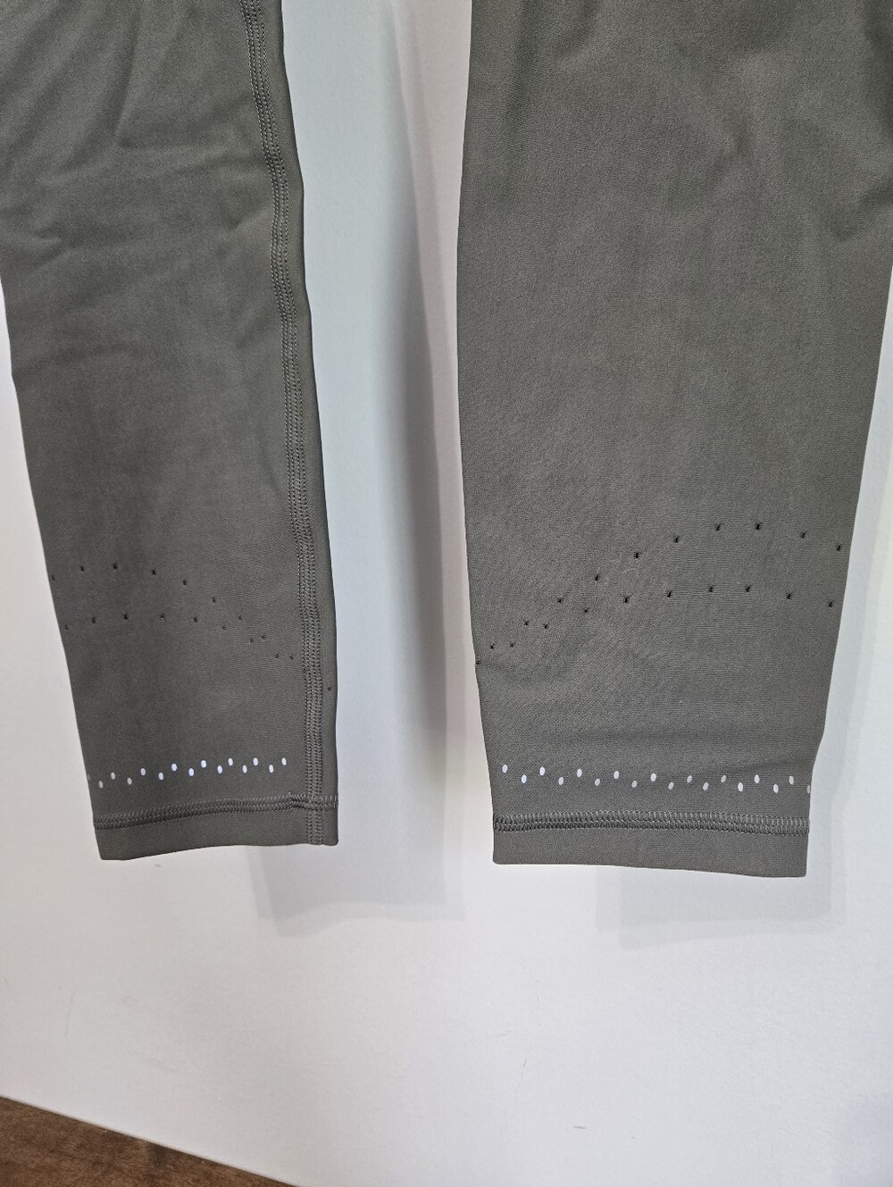 Lululemon Legging Size 10 Grey/sage Color In Focus Tight - Picture 2 of 6
